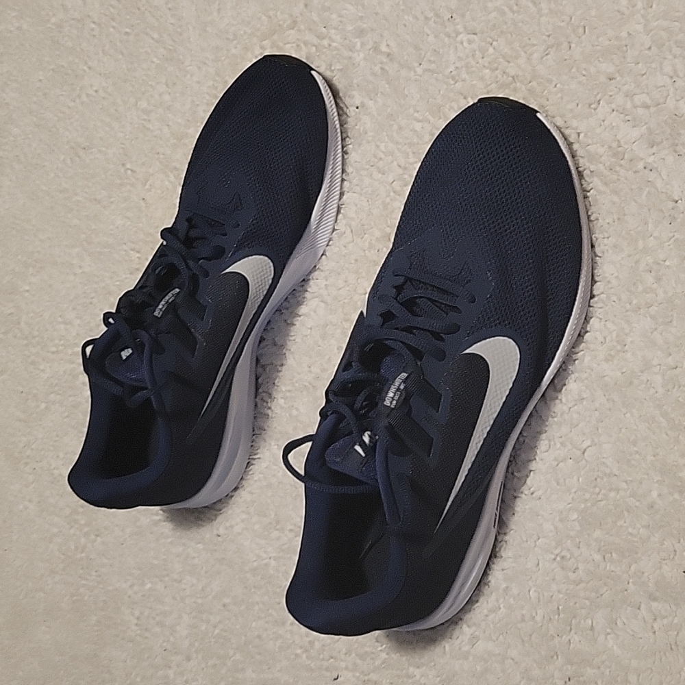 NEW-Gently Worn NIKE Downshifter Running Shoes